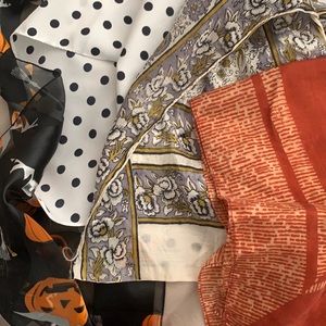 Think autumn 🍂. Bundled set of 4 scarves.